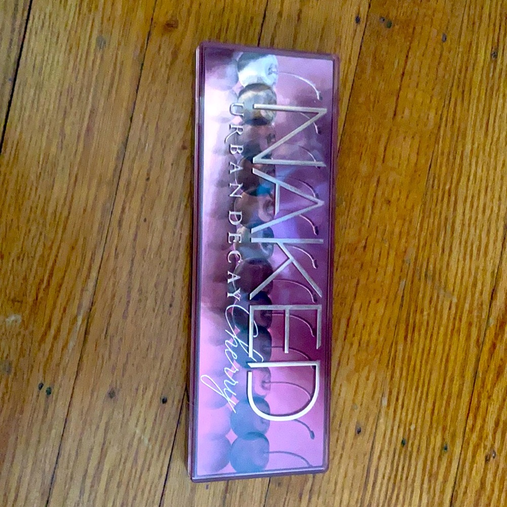 Ubran decay Makeup pallet plus 5 morphe brushes